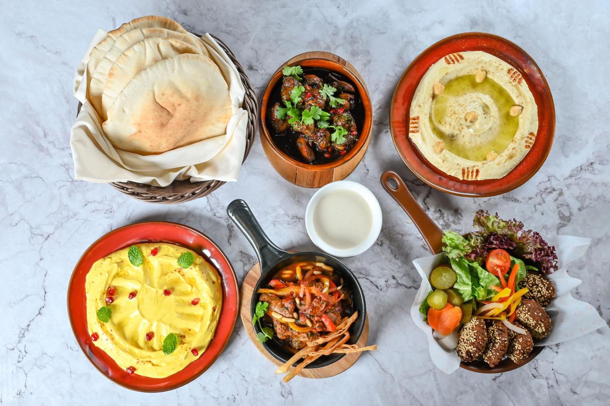The Westin City Centre Bahrain Al Manamah Esterno foto Israeli cuisine